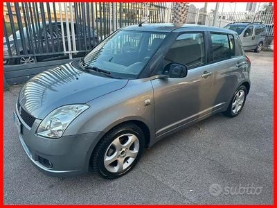 Usata Suzuki Swift GL 92 CV (67 kW) 2006 Grigio Utilitaria