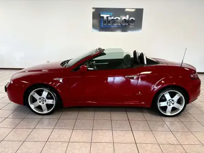 Usata Alfa Romeo Spider 185 CV (136 kW) 2008 Rosso Cabrio