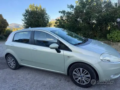 Usata Fiat Grande Punto 75 CV (55 kW) 2006 Giallo Utilitaria