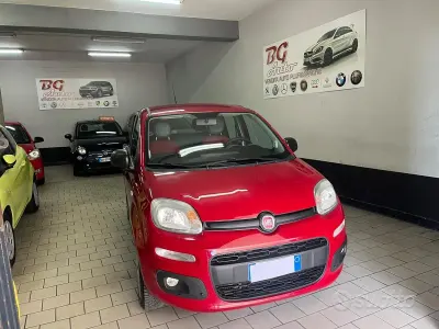 Usata Fiat Panda Easy 80 CV (58 kW) 2015 Rosso Utilitaria