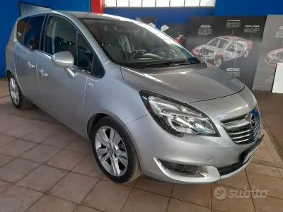 Usata Opel Meriva Cosmo 101 CV (74 kW) 2015 Grigio Monovolume