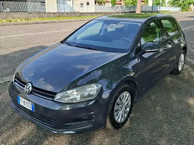 Käytetty VW Golf VII 90 HP (66 kW) 2016 Harmaa Sedan