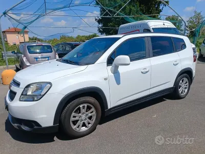 Usata Chevrolet Orlando LT 141 CV (103 kW) 2011 Bianco Monovolume