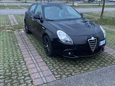 Usata Alfa Romeo Giulietta 170 CV (125 kW) 2010 Nero Utilitaria