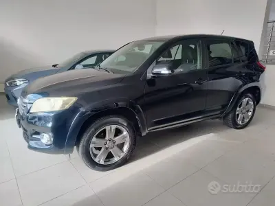 Usado Toyota RAV4 Executive 150 CV (110 kW) 2011 Negro SUV