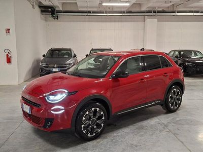 Nuova Fiat 600 La Prima 100 CV (73 kW) 2025 Rosso SUV