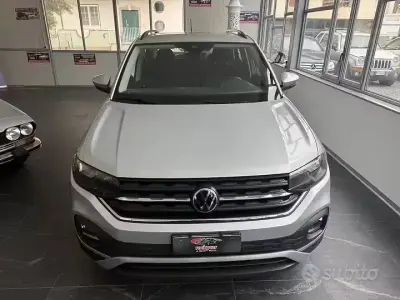Usado VW T-Cross Advance 110 CV (80 kW) 2022 Gris SUV