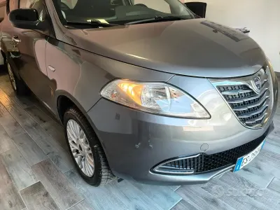 Usata Lancia Ypsilon Gold 80 CV (58 kW) 2013 Grigio Utilitaria