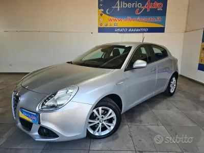 Usata Alfa Romeo Giulietta Progression 105 CV (77 kW) 2012 Grigio Utilitaria