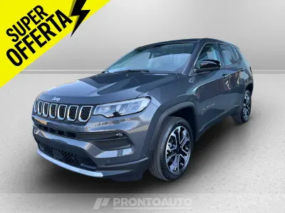 Nuova Jeep Compass Altitude 130 CV (95 kW) 2025 Biancosedili in tessuto e tecnopelle neri con cuciture grigie SUV