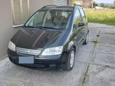 Usata Fiat Idea 90 CV (66 kW) 2007 Nero Monovolume
