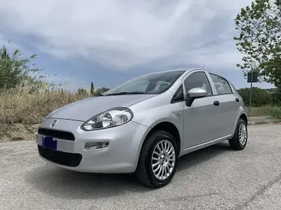 Usata Fiat Grande Punto 77 CV (56 kW) 2016 Utilitaria