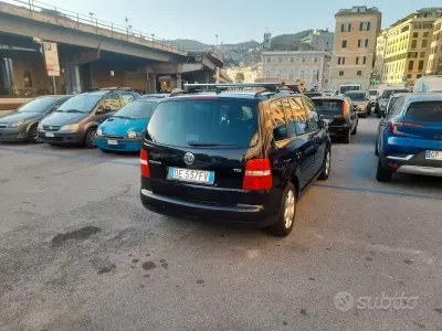 Usata VW Touran 105 CV (77 kW) 2006 Nero Monovolume