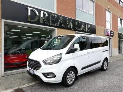 Usata Ford Tourneo 131 CV (96 kW) 2020 Bianco Monovolume