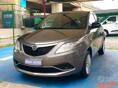 Usata Lancia Ypsilon 69 CV (50 kW) 2016 Grigio Utilitaria