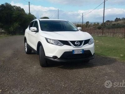 Bianco Usata 2015 Nissan Qashqai SUV | 10.500 € (Buon prezzo)