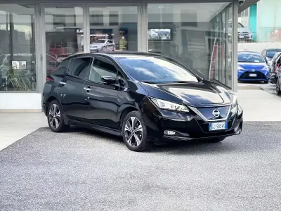 Usata Nissan Leaf N-Connecta 89 kW (122 CV) 2022 Nero Utilitaria