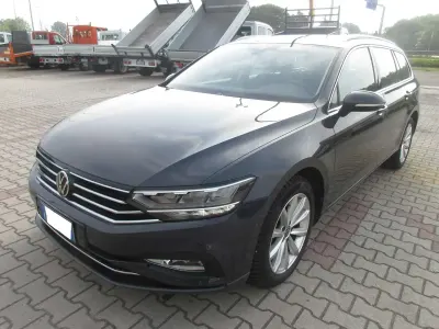 Usata VW Passat Business 150 CV (110 kW) 2022 Grigio Station wagon