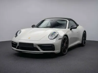 Usata Porsche 992 480 CV (353 kW) 2023 Kreide Cabrio