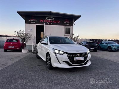Usata Peugeot 208 Allure 100 CV (73 kW) 2022 Bianco Utilitaria