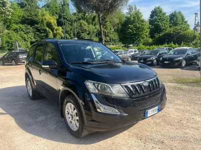 Usata Mahindra XUV500 140 CV (102 kW) 2017 Nero SUV