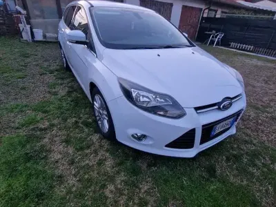 Begagnad Ford Focus 100 HK (73 kW) 2013 Vit Kombi