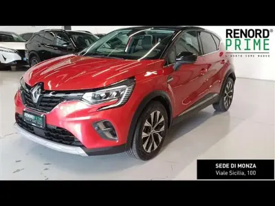 Usata Renault Captur Techno 94 CV (69 kW) 2023 Rosso SUV