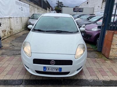 Usata Fiat Punto Active 77 CV (56 kW) 2010 Bianco Utilitaria