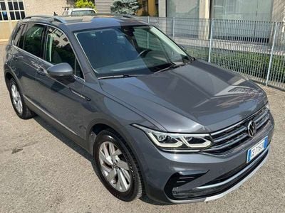 Usata VW Tiguan Elegance 150 CV (110 kW) 2021 Delfingrau metallic SUV