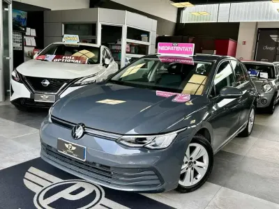 Brugt VW Golf VIII Life 131 HK (96 kW) 2021 Grå Sedan