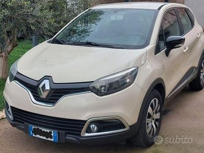Usata Renault Captur Zen 90 CV (66 kW) 2016 SUV
