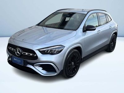 Usado Mercedes GLA200 AMG Line Premium 150 CV (110 kW) 2024 Plateado SUV