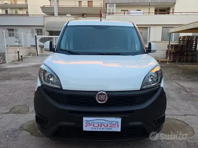 Usata Fiat Doblò Easy 95 CV (69 kW) 2020 Bianco Monovolume