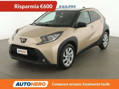 Usata Toyota Aygo X Trend 72 CV (52 kW) 2022 Beige SUV