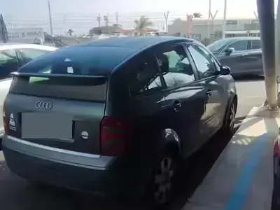 Gebraucht Audi A2 75 PS (55 kW) 2004 Blau Kleinwagen