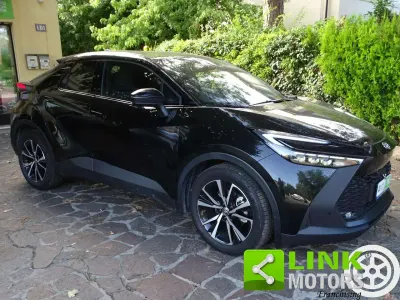 Usata Toyota C-HR Active 98 CV (72 kW) 2024 Nero SUV