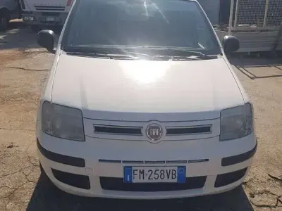 Usata Fiat Panda Active 77 CV (56 kW) 2012 Bianco Utilitaria