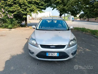Usata Ford Focus 90 CV (66 kW) 2009 Grigio Station wagon