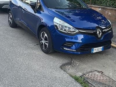 Usata Renault Clio IV 90 CV (66 kW) 2019 Blu Utilitaria