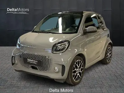 Usata Smart ForTwo Coupé Prime 60 kW (82 CV) 2023 Deep black Utilitaria