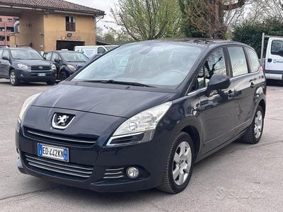 Usata Peugeot 5008 Business-Line 150 CV (110 kW) 2010 Grigio Monovolume