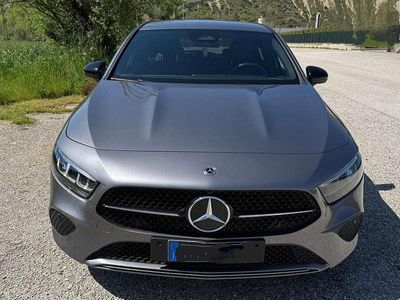Usata Mercedes A180 Advanced Plus 116 CV (85 kW) 2023 Grigio Berlina