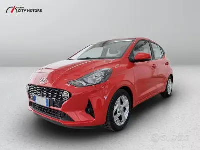Usata Hyundai i10 Advanced Plus 65 CV (47 kW) 2021 Rosso Utilitaria