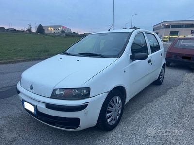 Usata Fiat Punto 60 CV (44 kW) 2001 Bianco Utilitaria