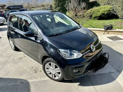 Usata VW up! high up! 75 CV (55 kW) 2018 Nero Utilitaria