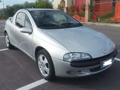 Usata Opel Tigra 90 CV (66 kW) 1999 Coupé