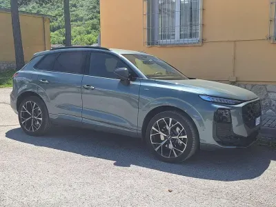 Nuova Audi Q3 S-Line 150 CV (110 kW) 2026 Verde SUV