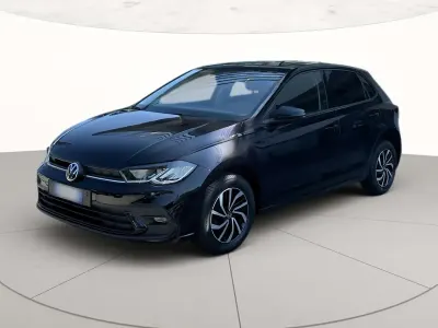 Usata VW Polo Life 80 CV (58 kW) 2023 Deep black perlato Utilitaria