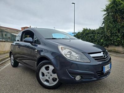 Usata Opel Corsa Cosmo 75 CV (55 kW) 2011 Grigio Utilitaria