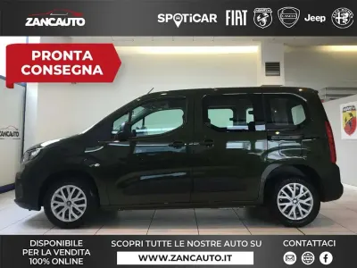 Nuova Fiat Doblò 101 CV (74 kW) 2026 Verde Monovolume